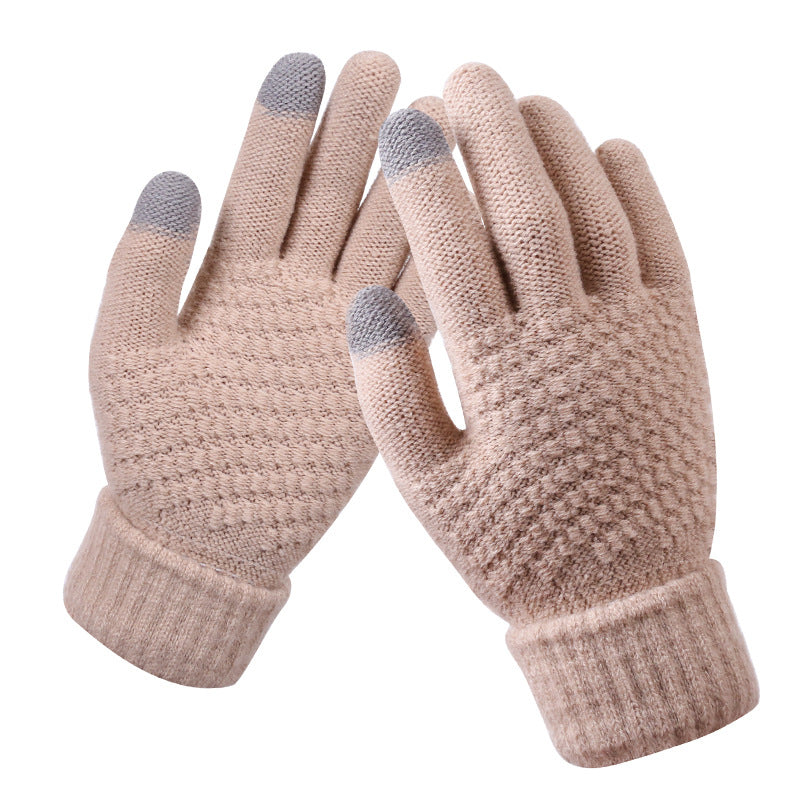 Knitted gloves